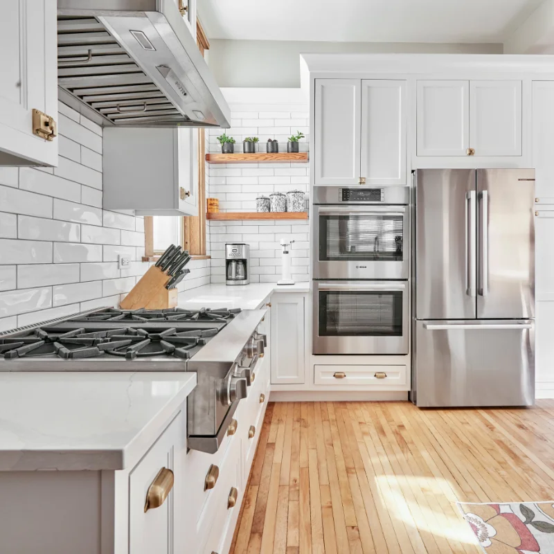 Farmhouse Open-concept Kitchen