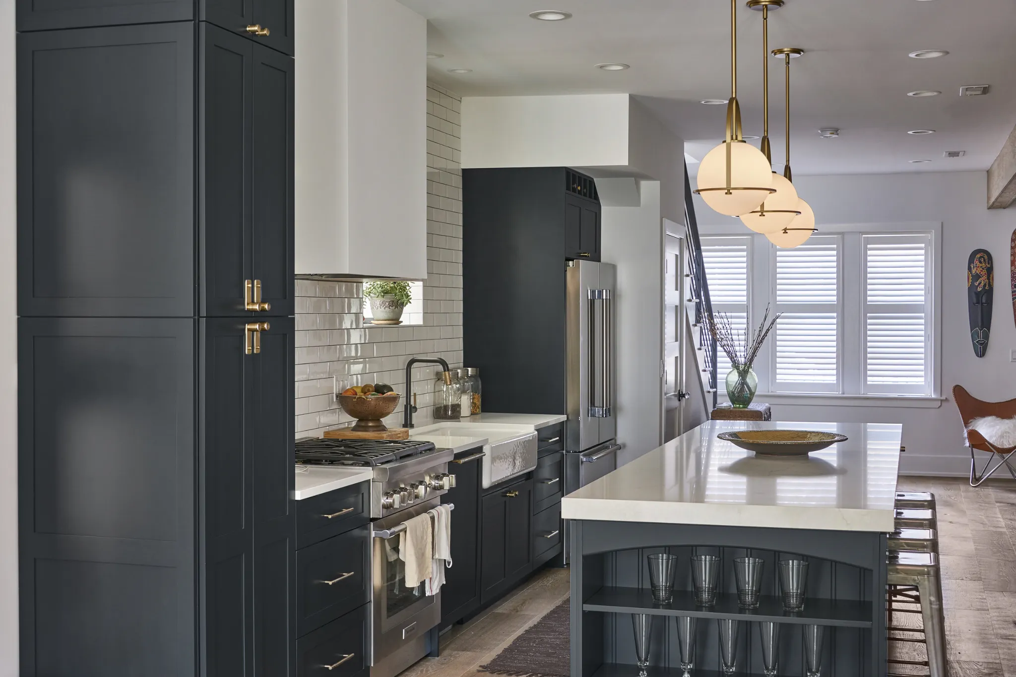 kitchen renovation using natural warm colors in Markham