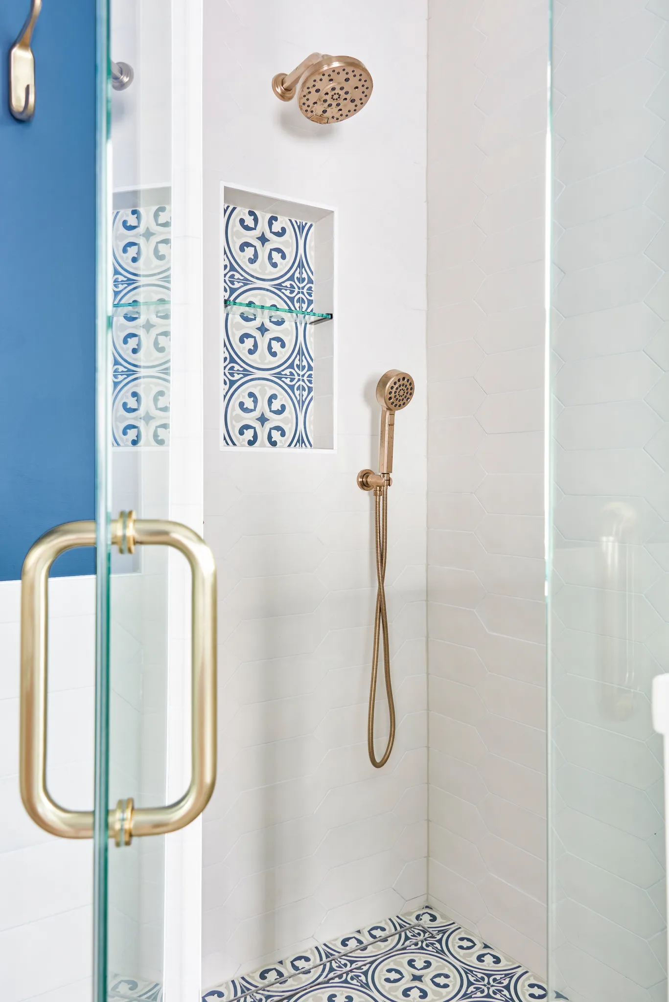 Hinged shower door